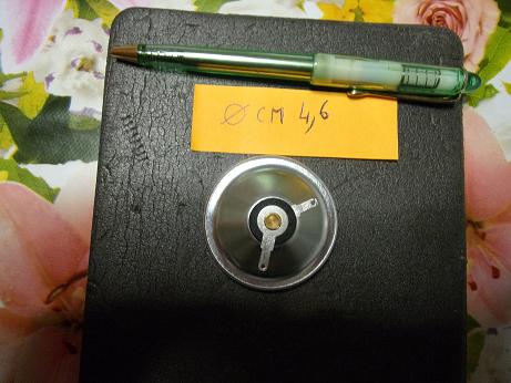 microfono staccato dietro