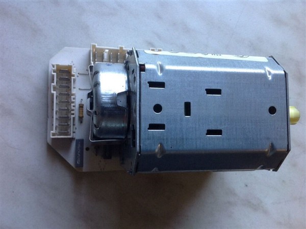 Questo è il timer trovato su EBAY con la resistenza integra