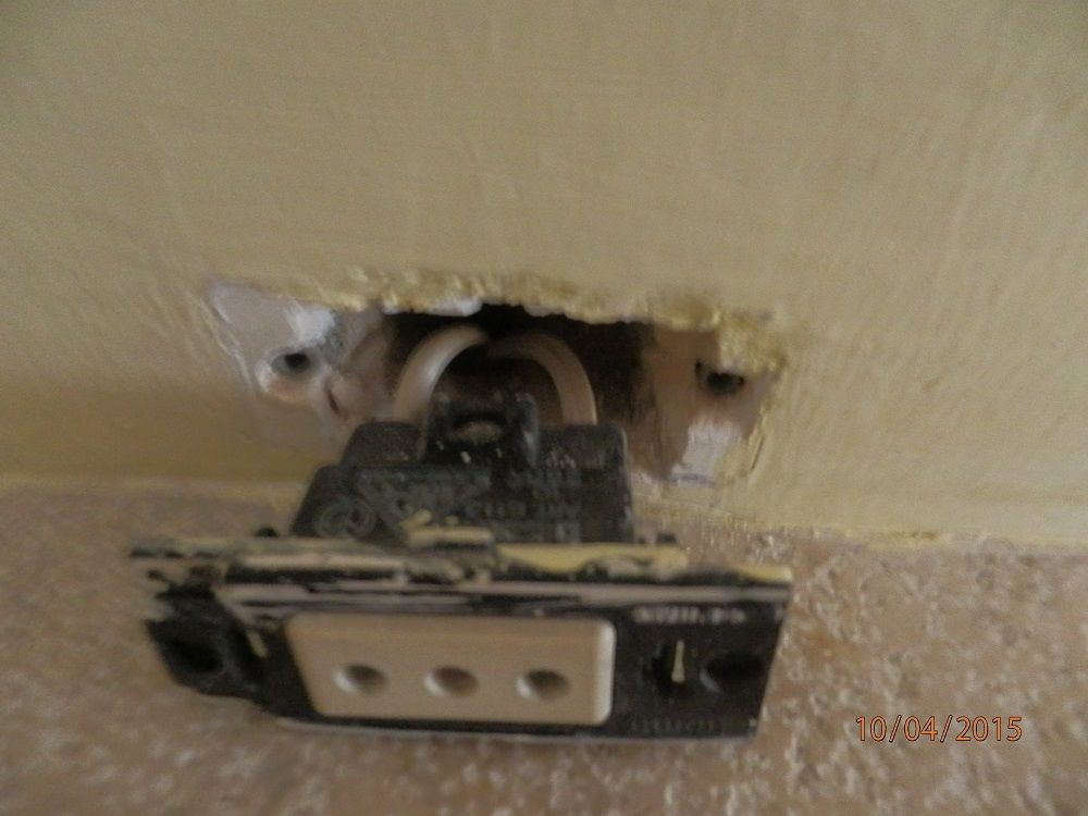 presa da due fili.JPG