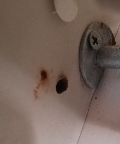 dietro, non si svita il semicerchio