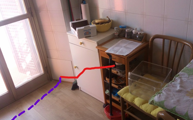 in rosso traccia da realizzare lungo parete (tramezzo 10cm)