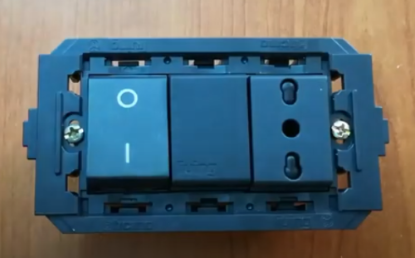 Interruttore bipolare.png