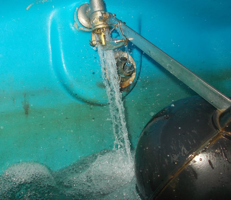 cisterna galleggiante DSCN4451_2.JPG