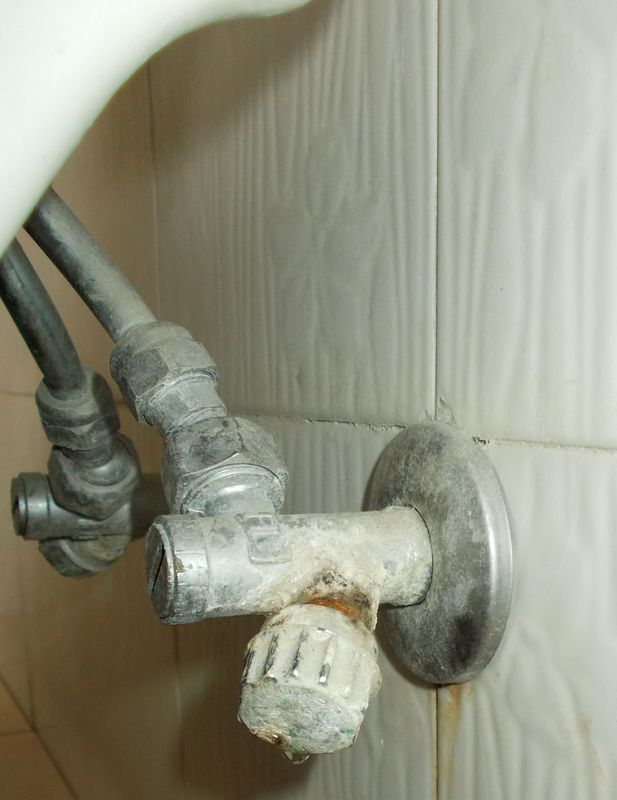 casa valvola bidet DSCN6023_2.JPG