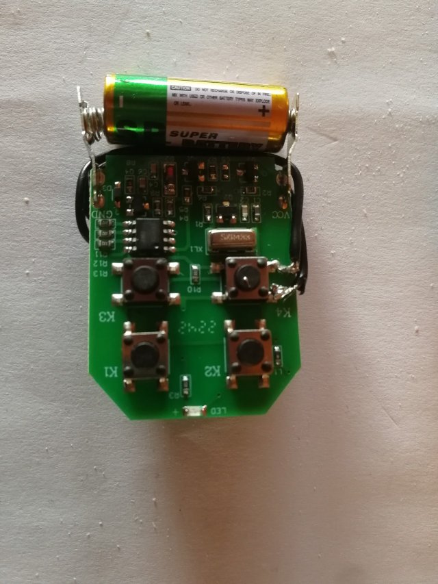 Contatto saldato al bottone.JPEG