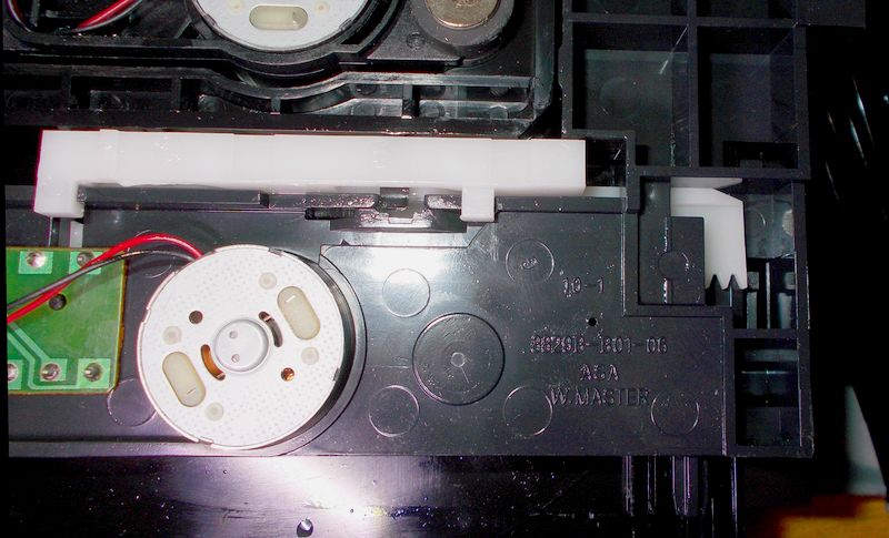 slittino punto sblocco manuale vassoio DSCN6969_2.JPG