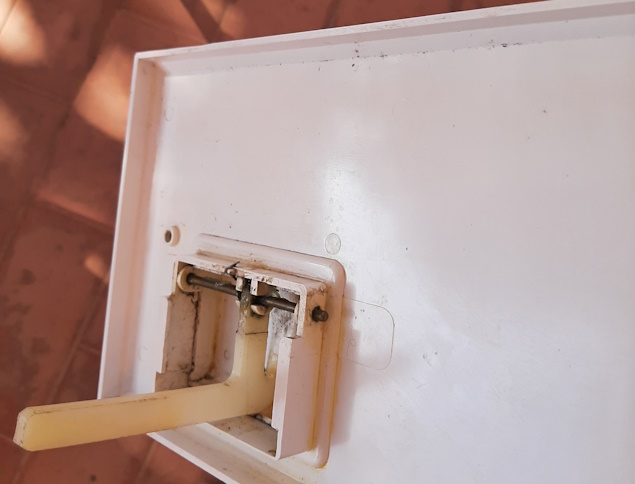 Cassetta scarico wc sconosciuta 2.jpg