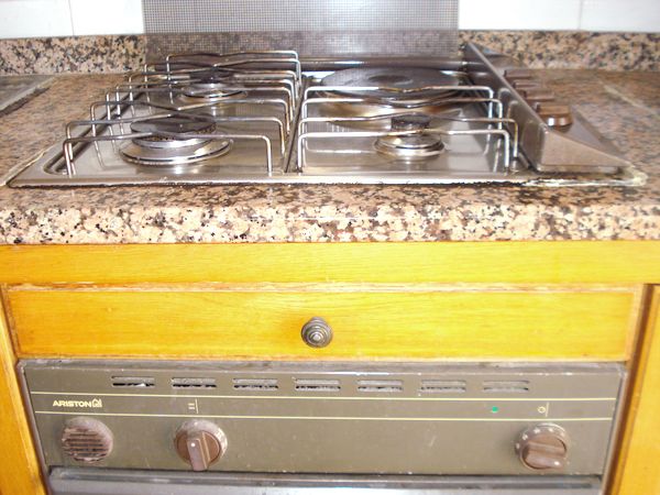 piano cottura ariston DSC00427_2.JPG