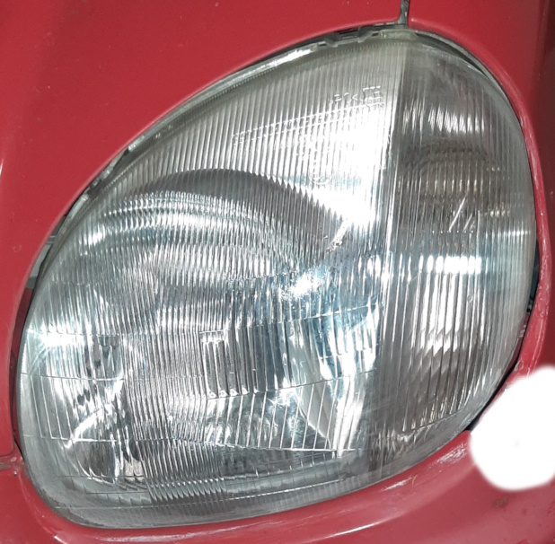 Faro auto lucidato 1.jpg