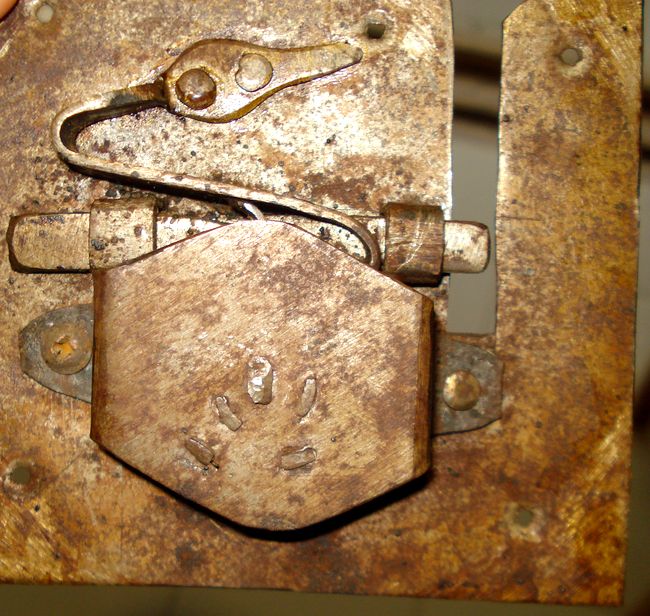 serratura soluzione vite1 DSC01168_2.JPG